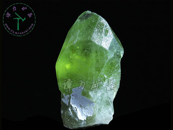 橄欖石，巴基斯坦3.0x2.5x1.5cm