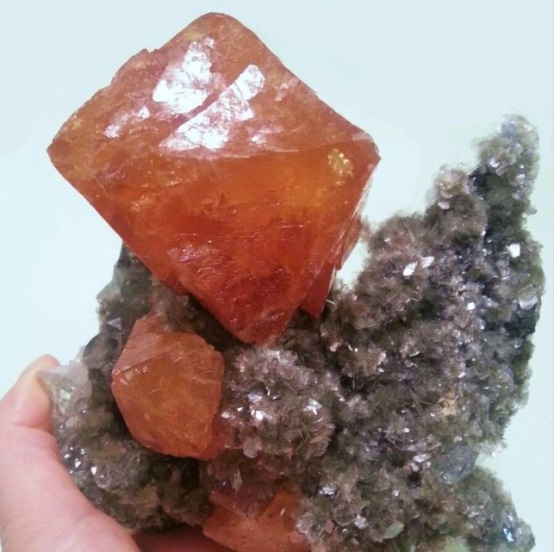 長沙市譚力礦產品有限公司,長沙礦產品銷售,工藝品銷售,鉆石飾品批發(fā)