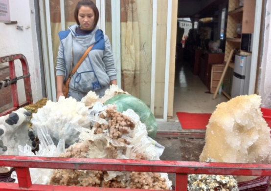 長(zhǎng)沙市譚力礦產(chǎn)品有限公司,長(zhǎng)沙礦產(chǎn)品銷(xiāo)售,工藝品銷(xiāo)售,鉆石飾品批發(fā)